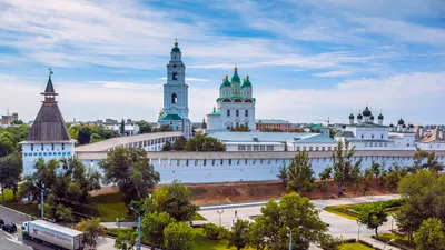 Башни Московского Кремля: история Спасской, Кутафьей, Троицкой,  Арсенальной, Тайницкой и других.