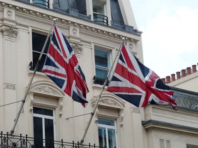 Флаг и Лондон Великобритании Стоковое Изображение - изображение  насчитывающей английско, великобританское: 145186769