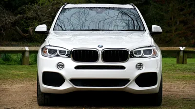 Тест-драйв BMW i8 - машина, которая не нуждается в рекламе, а сама  рекламирует