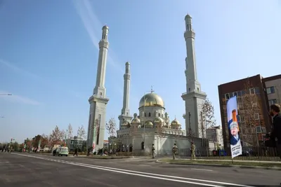 В Грозном открылась мечеть имени прадедушки Рамзана Кадырова - Абдул-Кадыра  — Мэрия города Грозный