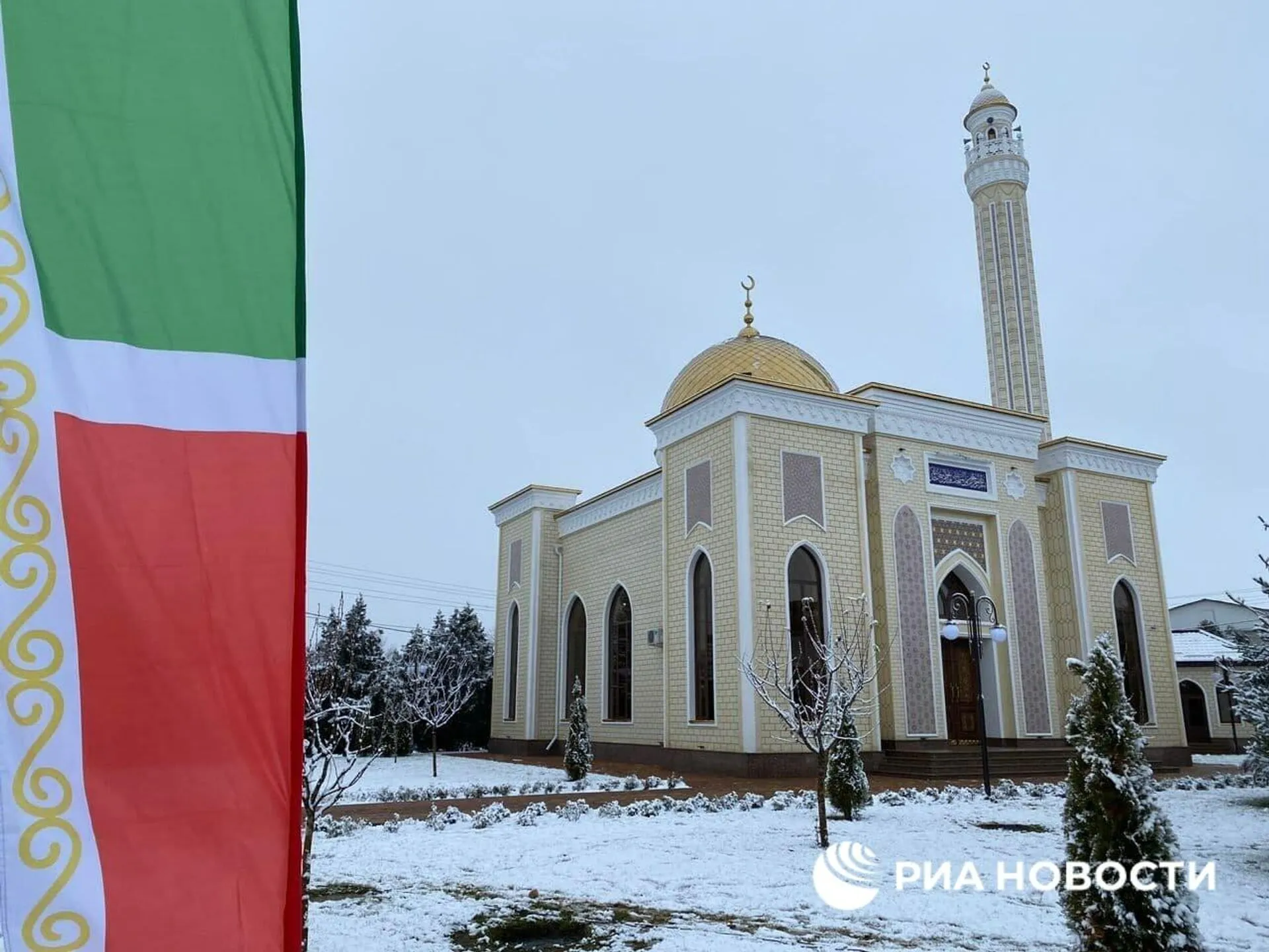 В чечне есть церкви. Мечети Чеченской Республики. Православный храм в Грозном Чечня. 3 Мечети Чечни. Новая мечеть в Грозном.