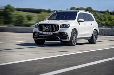 2023 Mercedes-AMG GLC Boasts a 500 kW 4-Pot Hybrid