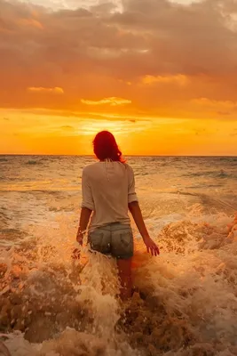 Картина море пляж девушка, южный пейзаж, заказать картину в  интернет-магазине Ярмарка Мастеров по цене 7800 ₽ – MQV1GBY | Картины,  Краснодар - доставка по России