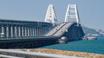 Освещение пилонов Крымского моста