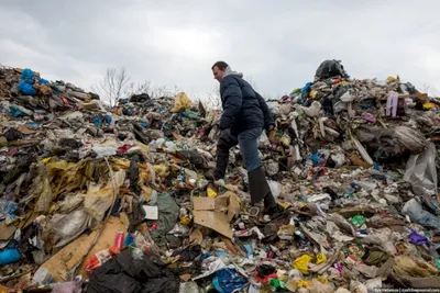 Заваленные мусором дворы и сотни жалоб: почему в Казани не вывозят отходы?  | Вести Татарстан