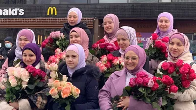 Сочетание профиля женщины-мусульманки Стоковое Фото - изображение  насчитывающей бобра, вероисповедно: 165289706