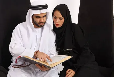 Когда муж смотрит на жену и она смотрит на него с любовью, тогда Всевышний  Аллах смотрит на них с милостью. И ко… | Вдохновляющие цитаты, Ислам,  Вдохновляющие фразы