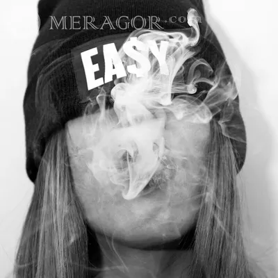 MERAGOR | Девушка в шапке ава без лица