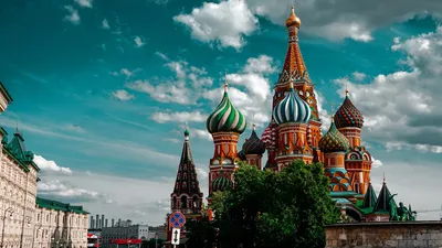 25 красочных открыток и картинок «С Днем России!» – Canva