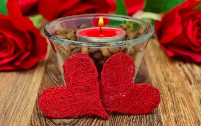 Обои лепесток, цветок, сердце, любовь, День Святого Валентина - картинка на рабочий  стол и фото бесплатно