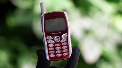 В России запустили производство антишпионского смартфона «Р-фон» на ОС  «Роса Мобайл»