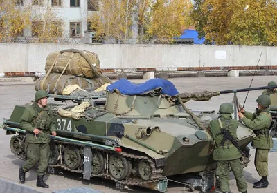 Видео «Мастер-класс» Тема: «Красочная работа на военную тематику» (1 фото).  Воспитателям детских садов, школьным учителям и педагогам - Маам.ру