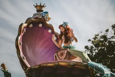 Настоящие принцессы Disney на фотографиях из Диснейленда