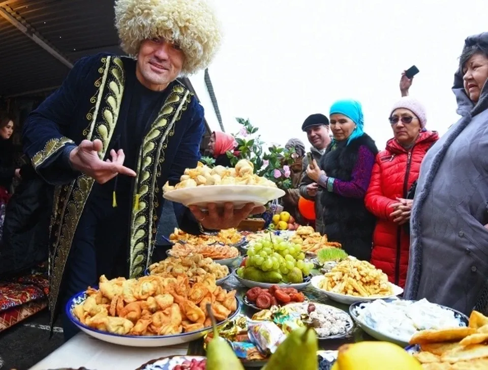 Аль карх навруз. Новруз байрам праздник мусульман. С праздником Навруз байрам.