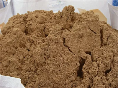 Купить крупнозернистый песок в Москве с доставкой – цена за м3 (куб) и тонну