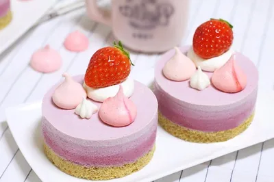 Ассорти пирожных «4 вкуса» с бесплатной доставкой на дом из «ВкусВилл» |  Москва и вся Россия