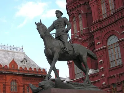 ПАМЯТНИКИ ГЕРОЯМ ВЕЛИКОЙ ОТЕЧЕСТВЕННОЙ ВОЙНЫ В МОСКВЕ