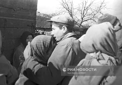 Женское лицо войны, 1941-1945. Фотографии и документы из собрания  Государственного центрального музея современной истории России. Буклет :  Free Download, Borrow, and Streaming : Internet Archive