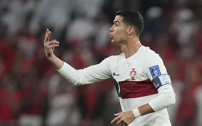 Ronaldo to leave Manchester United with 'immediate effect'