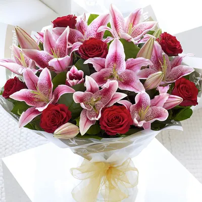 Выбираем цветы на 8 Марта для любимых женщин: советы по выбору | Блог  Семицветик