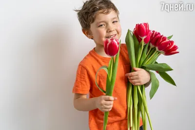 С праздником нас девочки🌹🌸🌷 в дневнике пользователя Ленуся-Ленуся | Для  мам