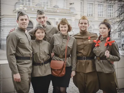 Фотодокументальная экспозиция «Армия, рождённая Октябрём» | Учреждение  «Белорусский государственный музей истории Великой Отечественной войны»