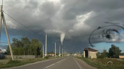 Торнадо пронесся на Ставрополье и попал на видео