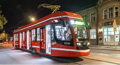 В Петербурге презентовали трамвай «Достоевский»