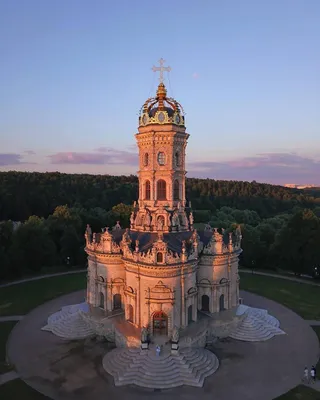 В Онежском районе накренилась самая высокая деревянная церковь России