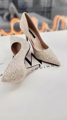 Блестящие туфли купить по цене 7 500 руб. в Санкт-Петербурге | Свадебный  салон Alisa Wedding