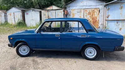 File:Lada 2107 (VAZ-2107) 02.jpg - Wikimedia Commons