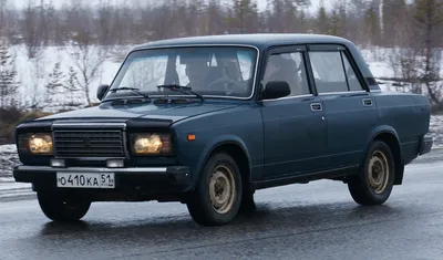 File:Lada VAZ 2107.jpg - Wikipedia