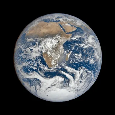 NASA сравнило две фотографии Земли, сделанные с разницей в полвека