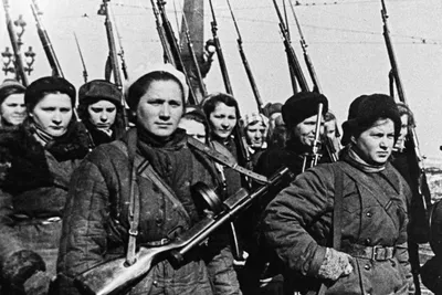 На что шли женщины, чтобы попасть в танковые войска в годы войны -  Российская газета
