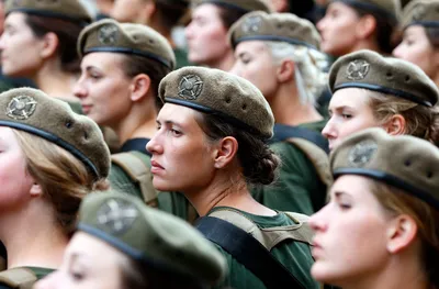 На войне с 18 лет: девушка-пехотинец о роли женщины на передовой - новости  ООС - 24 Канал