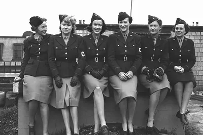 Военные корреспонденты-женщины Второй мировой - Горящая изба