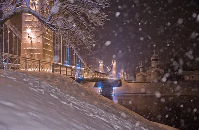 Зимний вечер в городе П..... Фотограф Victor Peryakin