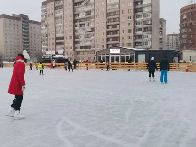 Каток в Культурном квартале Брусницын в Петербурге