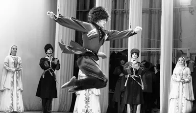 Концерт ко Дню народного единства в Дзержинском: кавказские танцы,  цыганские пляски и еврейские песни – ДМУП Информационный центр