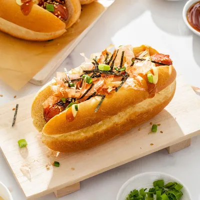 Sonoran Hot Dogs with Bacon, Pico de Gallo, and Avocado Recipe | Epicurious