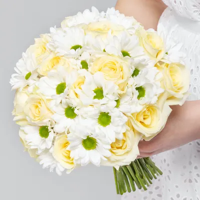 Букет невесты из хризантема с сухоцветами - цветочная студия A FLOWER