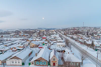 вид на комплекс Хвалынского горнолыжного курорта / Хвалынск находится на  границе Саратовской области на курорте находится термальный  комплекс(сауна,различные парилки и конечно открытый бассейн с частичками  серебра),здесь находится известный горнолыжный ...