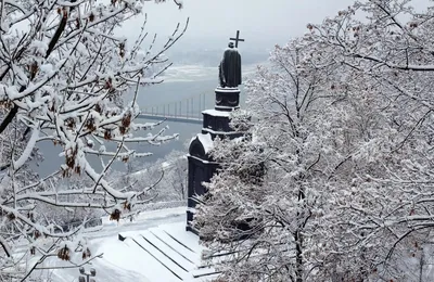 Киев засыпало первым снегом: фотографии зимней сказки в столице