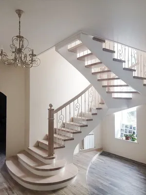 Деревянная лестница на косоурах Классика 10 - Scale Decor