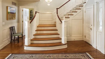 Холл в классическом стиле с лестницей (57 фото)