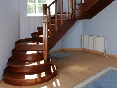 Классическая лестница между двух стен ЛС-1525 - купить в Санкт-Петербурге,  цена от 450000 руб.