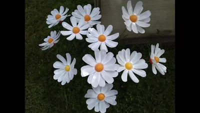 DAISY FROM a plastic BOTTLE / How to make FLOWERS from plastic bottles with  Their hands - YouTube