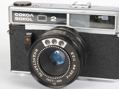 Установка 35мм пленки в фотоаппарат (мыльницу) Kodak - YouTube