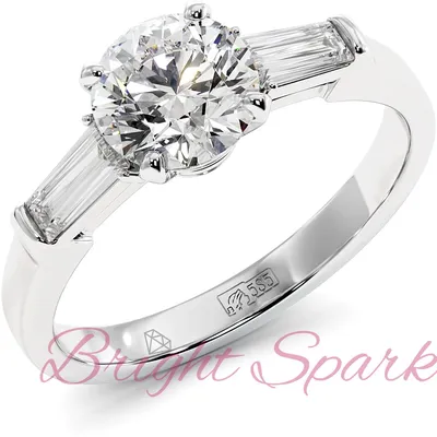 Золотое кольцо в дизайне Graff с муассанитами на 1,4 карата Lolita – купить  по отличной цене в интернет-магазине Bright Spark