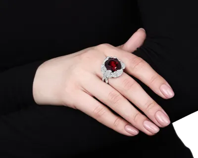 Королевское золотое кольцо с гранатом 24.50ct – купить по цене 329 500 ₽ с  доставкой в интернет-магазине Mister Diamond